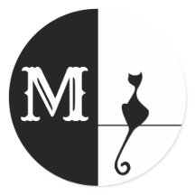 Gato negro elegante con inital