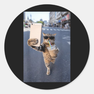 Pegatina Redonda Gato selfie con café con hielo meme divertido de g