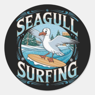 Pegatina Redonda Gaviota surfista de invierno, Gaviota surfeando, G