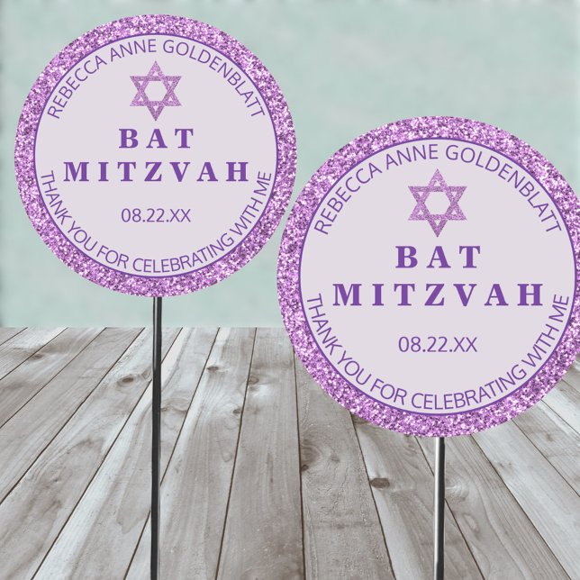 Pegatina Redonda Glam Purple Gracias Moda Bat Mitzvah Fiesta (These purple faux glitter Bat Mitzvah round stickers are easy to personalize)