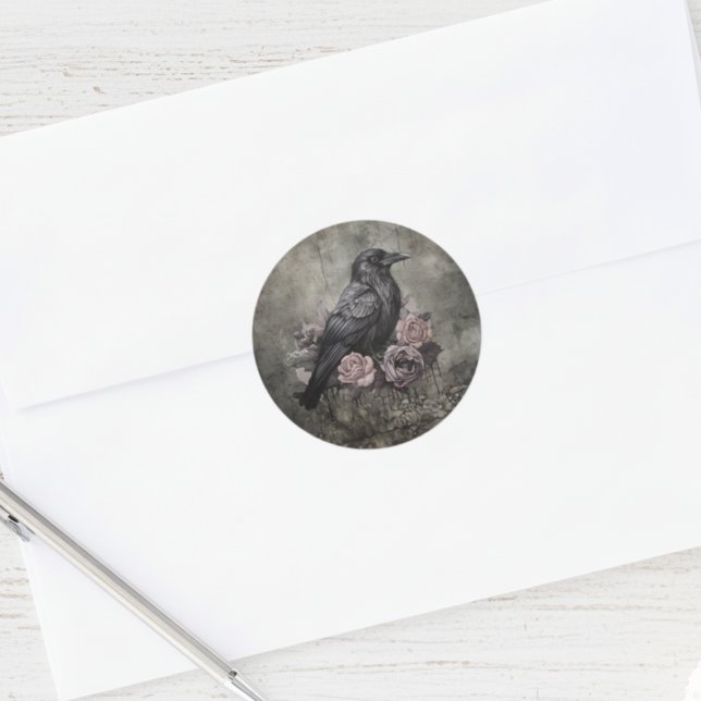 Pegatina Redonda Gothic Raven Dark Academia Floral (Black raven with roses round sticker)