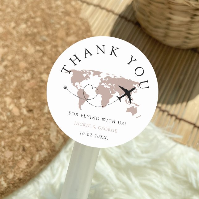 Pegatina Redonda Gracias Boda de viajes Mapa Mundial Beige (Thank you for flying with us Destination Wedding Sticker Beige World Map Airplane Minimalist)