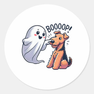 Pegatina Redonda Gracioso fantasma de Halloween Airedale Terrier Bo
