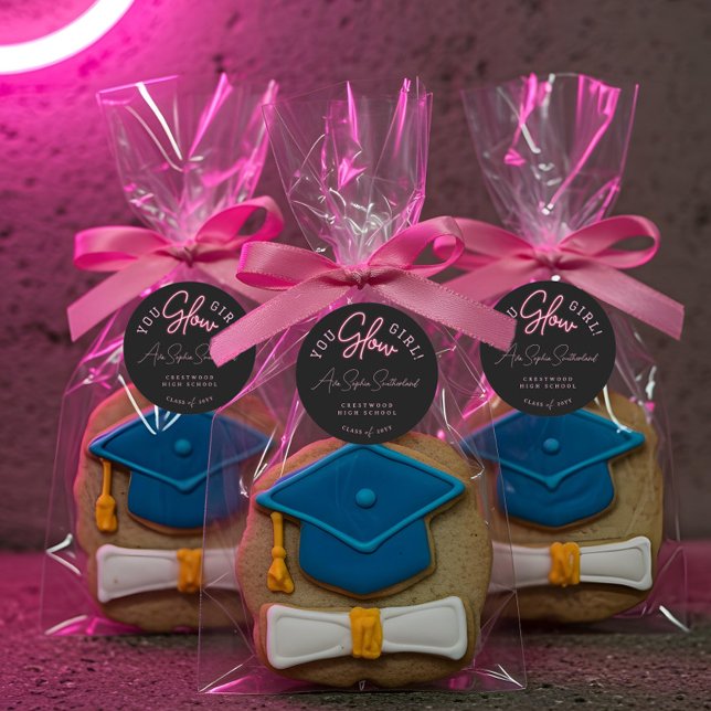 Pegatina Redonda Graduación del guión de neón rosado de Chica brill (You Glow Girl Grad Pink Neon Script Graduation Classic Round Sticker)
