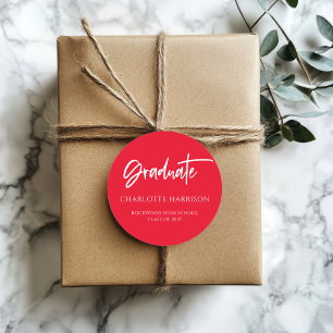 Pegatina Redonda Graduación moderna en blanco rojo con guión modern
