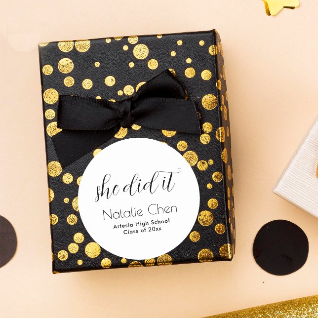 Pegatina Redonda Graduado de Fonts White Elegant Moderno (Subido por el creador)