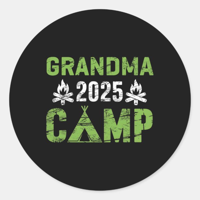 Pegatina Redonda Grandma Camp 2025 Family Vacation Summer Camping C (Anverso)