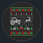 Pegatina Redonda Granjero de la granja de renos del Tractor cultiva<br><div class="desc">Granjero de la granja de renos de tractores granjeros Navidades feos</div>