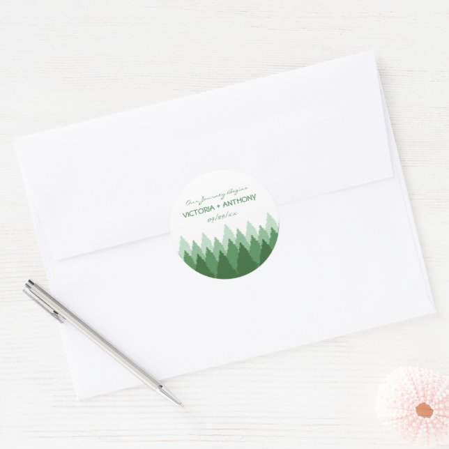 Pegatina Redonda Green Forest Range Woodland Wedding Favor (Sobre)