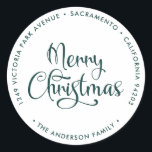 Pegatina Redonda Green Merry Christmas Simple Return Address Labs<br><div class="desc">Etiquetas minimalistas de la dirección de retorno de Feliz Navidad con caligrafía y letra moderna. Personalice fácilmente estas etiquetas simples de Navidades con su nombre y dirección de familia.</div>