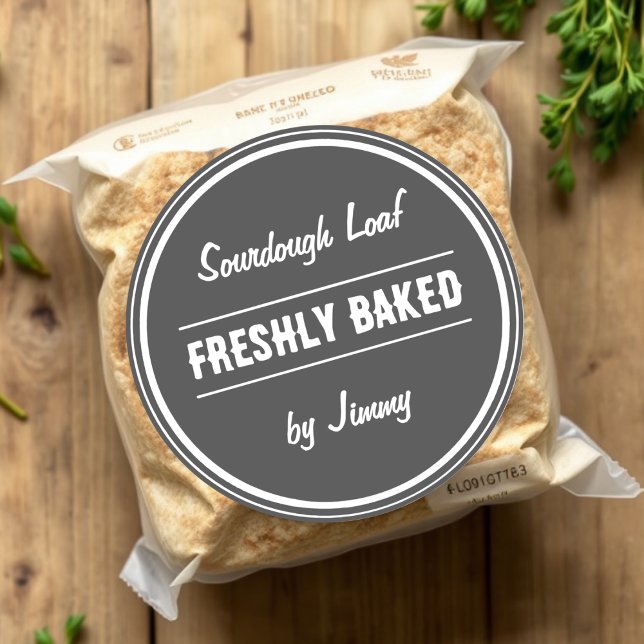 Pegatina Redonda Gris | Recién horneado por (Subido por el creador)