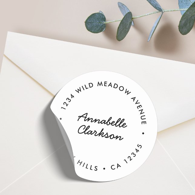 Pegatina Redonda Guión moderno | Dirección de devolución de blanco  (A stylish white envelope seal perfect for weddings, business, or everyday mail)