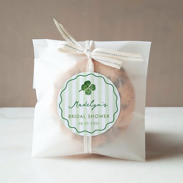 Pegatina Redonda Hand-Drawn St Patrick's Day Wedding Shower Favor (Modern Hand-drawn thank you favor stickers in a green and white st patricks day theme with shamrock)