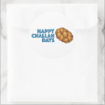 Pegatina Redonda Happy Challah Days Hanukkah Chanukah Bread<br><div class="desc">Presenta un ilustracion original de un pan de jalita trenzado, con FELIZ DÍAS DE CHALA en un divertido tipo de letra. ¡Genial para Hanukkah! Este ilustracion también está disponible en otros productos. ¿No ves lo que estás buscando? ¿Necesita ayuda con la personalización? Contacte con Rebecca para que tenga algo diseñado...</div>