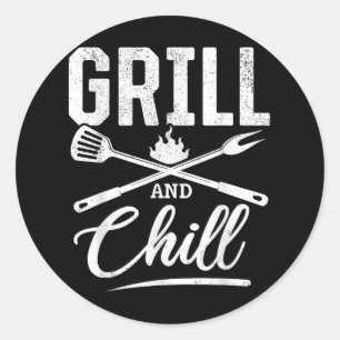 Pegatina Redonda Herramientas De Parrillada De Grill Y Chill Bbq Lo