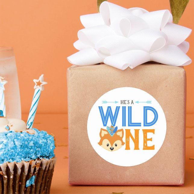 Pegatina Redonda He's a Wild One Woodland Fox 1st Birthday Stickers (He's a Wild One 1st Birthday Party Round Stickers. Available in 2 Sizes)