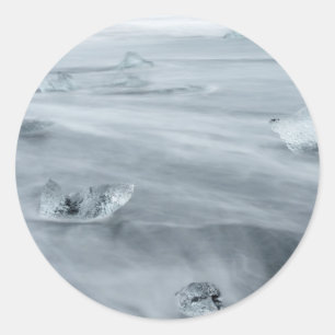 Pegatina Redonda Hielo y agua en una playa, Islandia