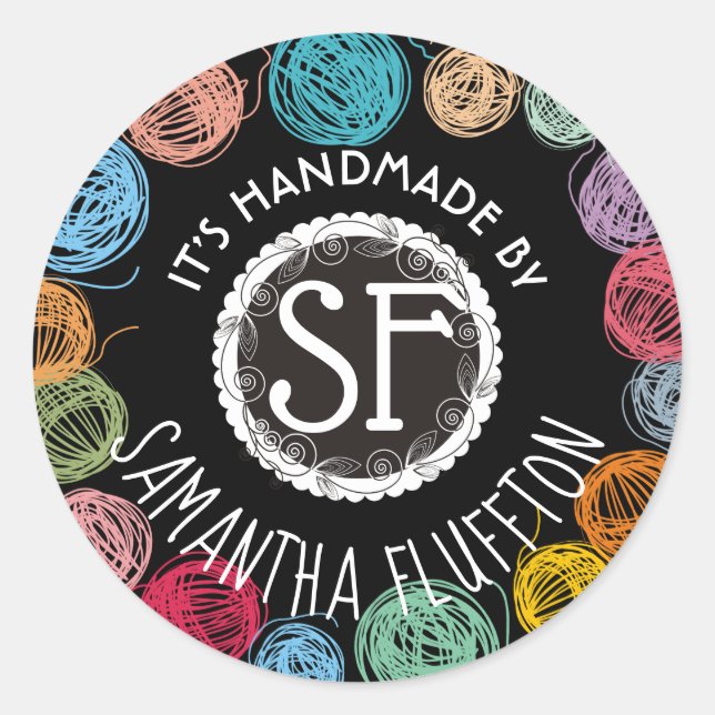 Pegatina Redonda Hilados grises tejiendo crochet hecho a mano con a (Anverso)