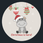 Pegatina Redonda Hippo Merry Christmas Winter Animals Hippos Classi<br><div class="desc">The hippo to softness with fair lights. Funny animals with gifts and snow to the holidays. Also funny for Christmas in July. Hippos are sweet animals and perfect for Christmas.</div>