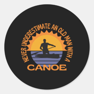 Pegatina Redonda Hombre Mayor Con Canoas De Canoa