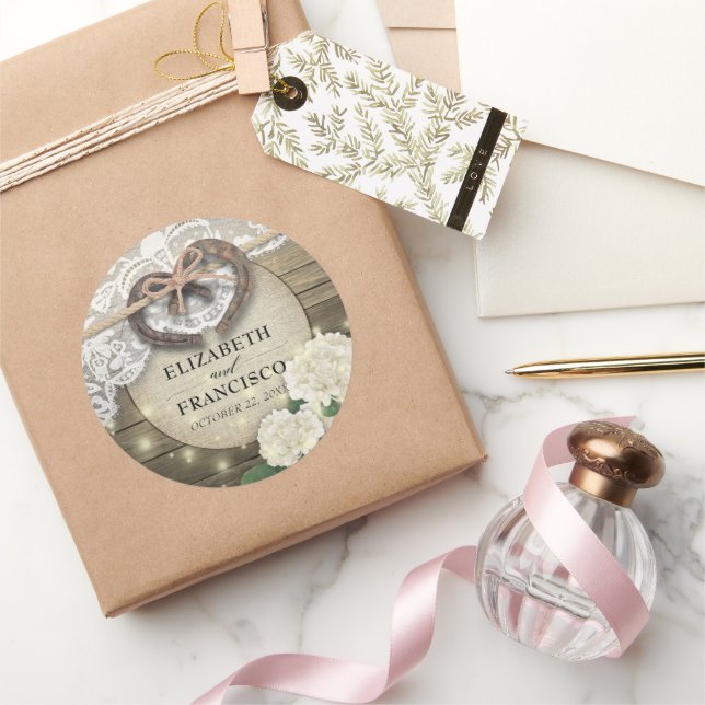 Pegatina Redonda Horseshoe Heart Lace Hydrangea Wood Wedding Shower (Regalar)
