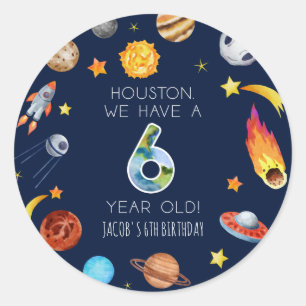 Pegatina Redonda Houston Tenemos Una Fiesta De Cumpleaños De 6 Años