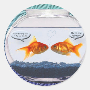 Pegatina Redonda Humor del fishbowl del Goldfish
