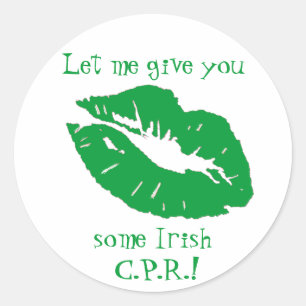 Pegatina Redonda Humor irlandés de beso verde divertido