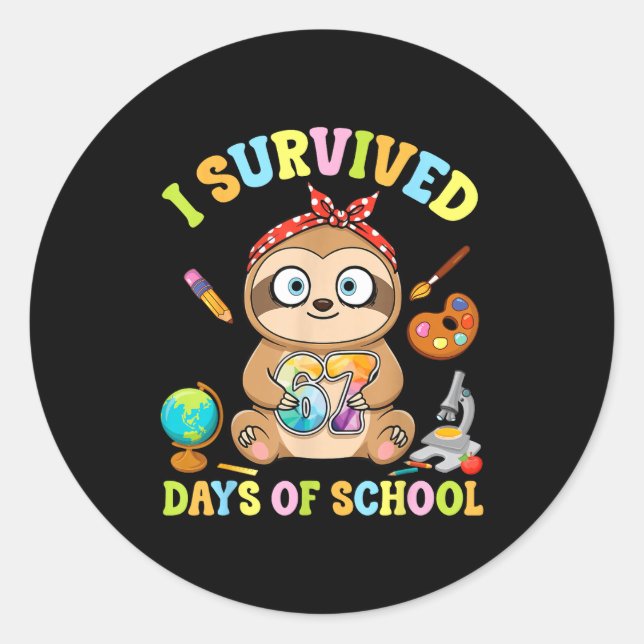 Pegatina Redonda I Survived Six Seven Days Of School Cute Sloth Stu (Anverso)