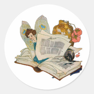 Pegatina Redonda Ilustración de hada gusano de libro vintage