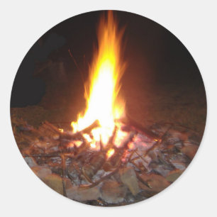 Pegatina Redonda Incendio en el campamento de Holliday