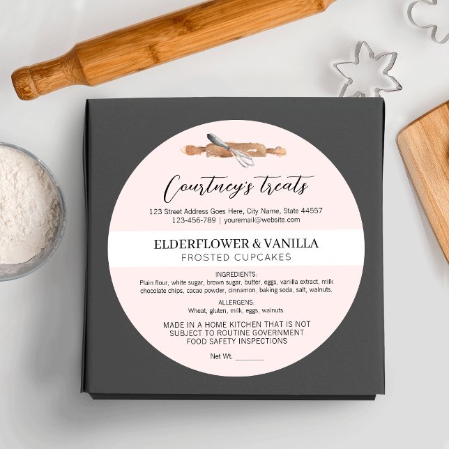 Pegatina Redonda Ingredientes de panadería casera con guiones elega (Add the finishing touch to your dessert boxes with this blush pink cottage law food sticker)