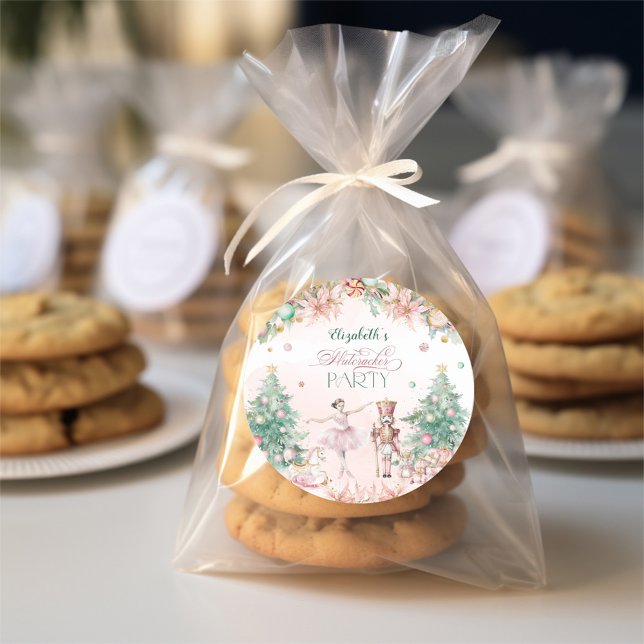 Pegatina Redonda Invierno Nutcracker Floral Birday Party Baby Girl (Subido por el creador)