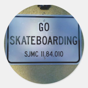 PEGATINA REDONDA IR A SKATEBOARDING