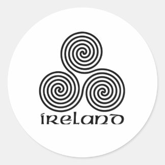 Pegatina Redonda Irlanda y la triple espiral