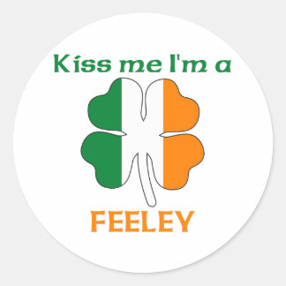 Pegatina Redonda Irlandés personalizado me besa a mí, soy Feeley