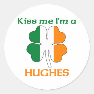 Pegatina Redonda Irlandés personalizado me besa yo soy hughes