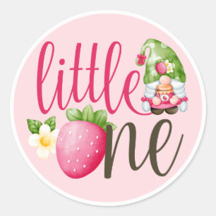 Pegatina Redonda Jardín Gnome de Fresas Pequeño Un Primer Cumpleaño