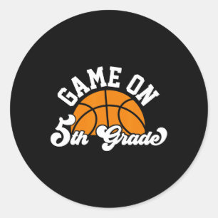 Pegatina Redonda Juego divertido en 5º Grado Baloncesto Primer Día 