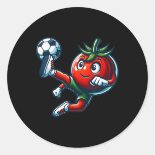 Pegatina Redonda Jugador de fútbol de tomate divertido pateando mas