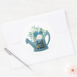 Pegatina Redonda Just Bee Kind Regadera Floral Teal Positividad