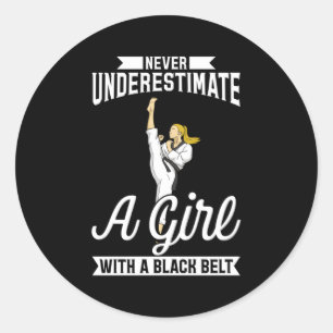 Pegatina Redonda Karate Para Combatir Con Un Cinturón Negro