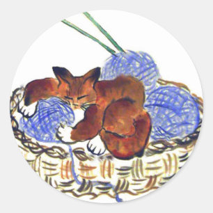 Pegatina Redonda Kitten Hugs a Yarn Pillow