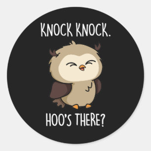 Pegatina Redonda Knock Knock Hoos There Funny Owl Pun Dark BG