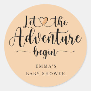 Pegatina Redonda La aventura comienza con el Baby Shower del corazó