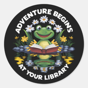 Pegatina Redonda La Aventura Comienza En Tu Biblioteca Leyendo 2024