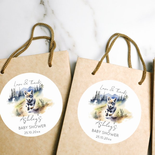 Pegatina Redonda La aventura temática del lobo espera el favor de l (Wolf themed baby shower thank you favor gift tags  watercolor cute wolf cub Alaskan wilderness)