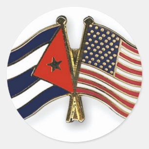 Pegatina Redonda La bandera cubana y la bandera americana
