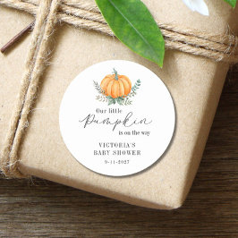 Pegatina Redonda La calabaza pequeña está en camino a Baby Shower