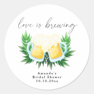 Pegatina Redonda La cerveza de la boda de amor está en fermentación
